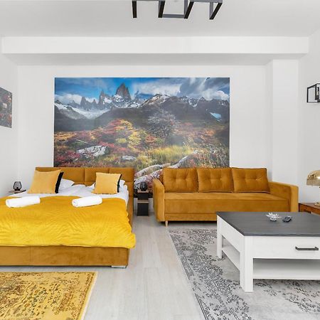 Nowoczesne I Stylowe Apartamenty W Centrum Bytomia Blisko Rynku By Noclegi Renters Dış mekan fotoğraf