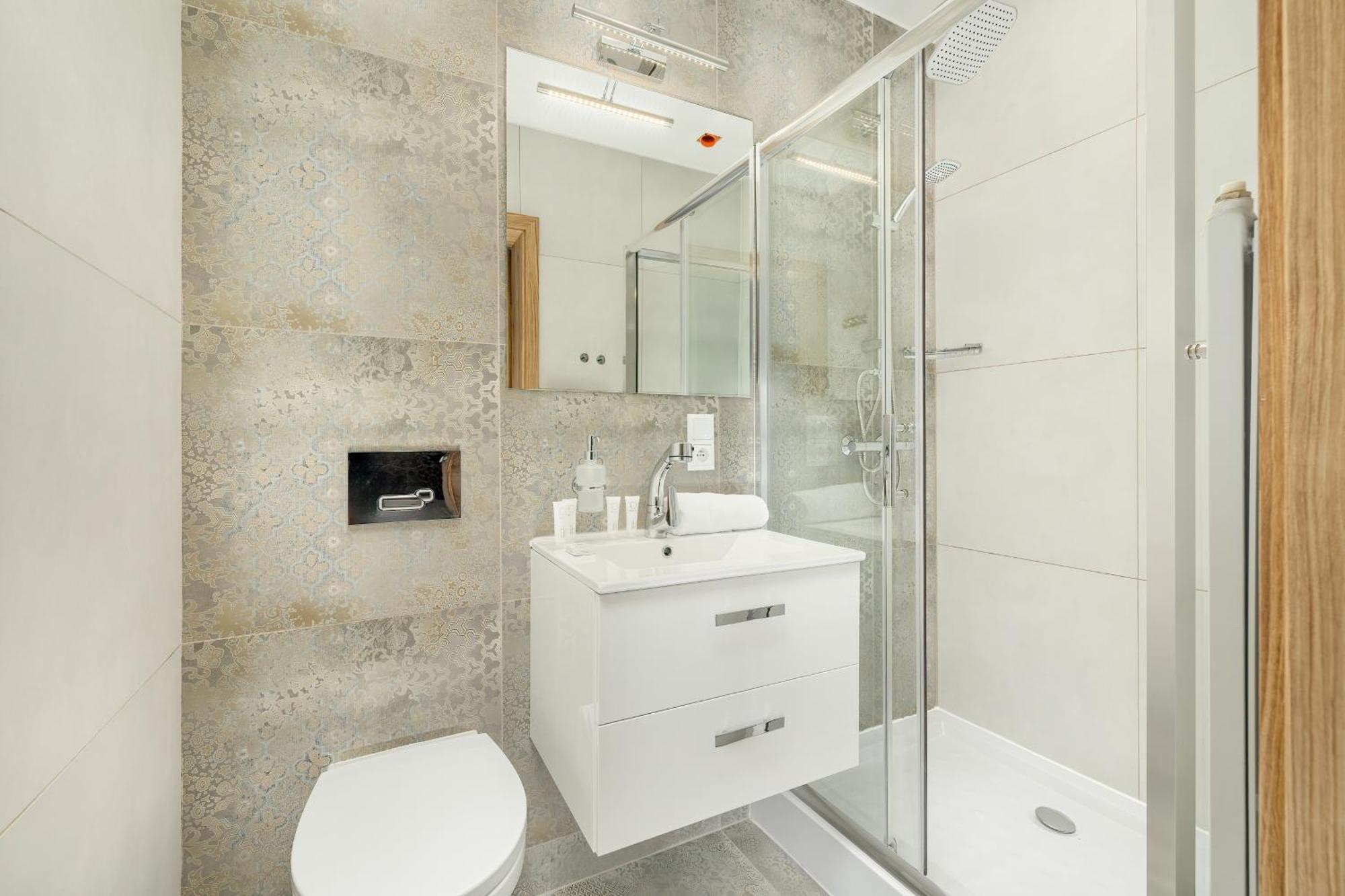 Nowoczesne I Stylowe Apartamenty W Centrum Bytomia Blisko Rynku By Noclegi Renters Dış mekan fotoğraf